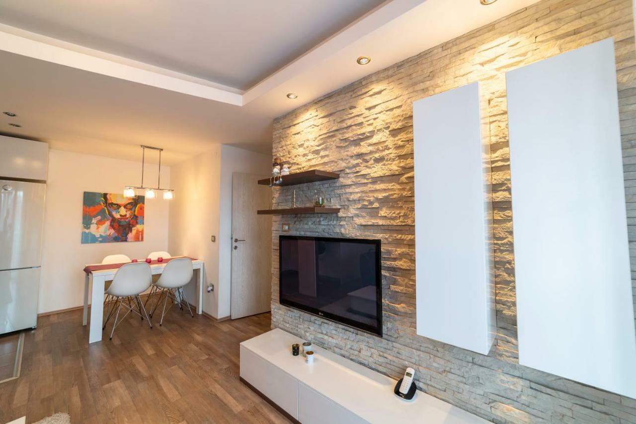 Vf Apartment Kragujevac